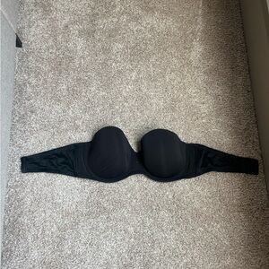 Black Strapless Bra